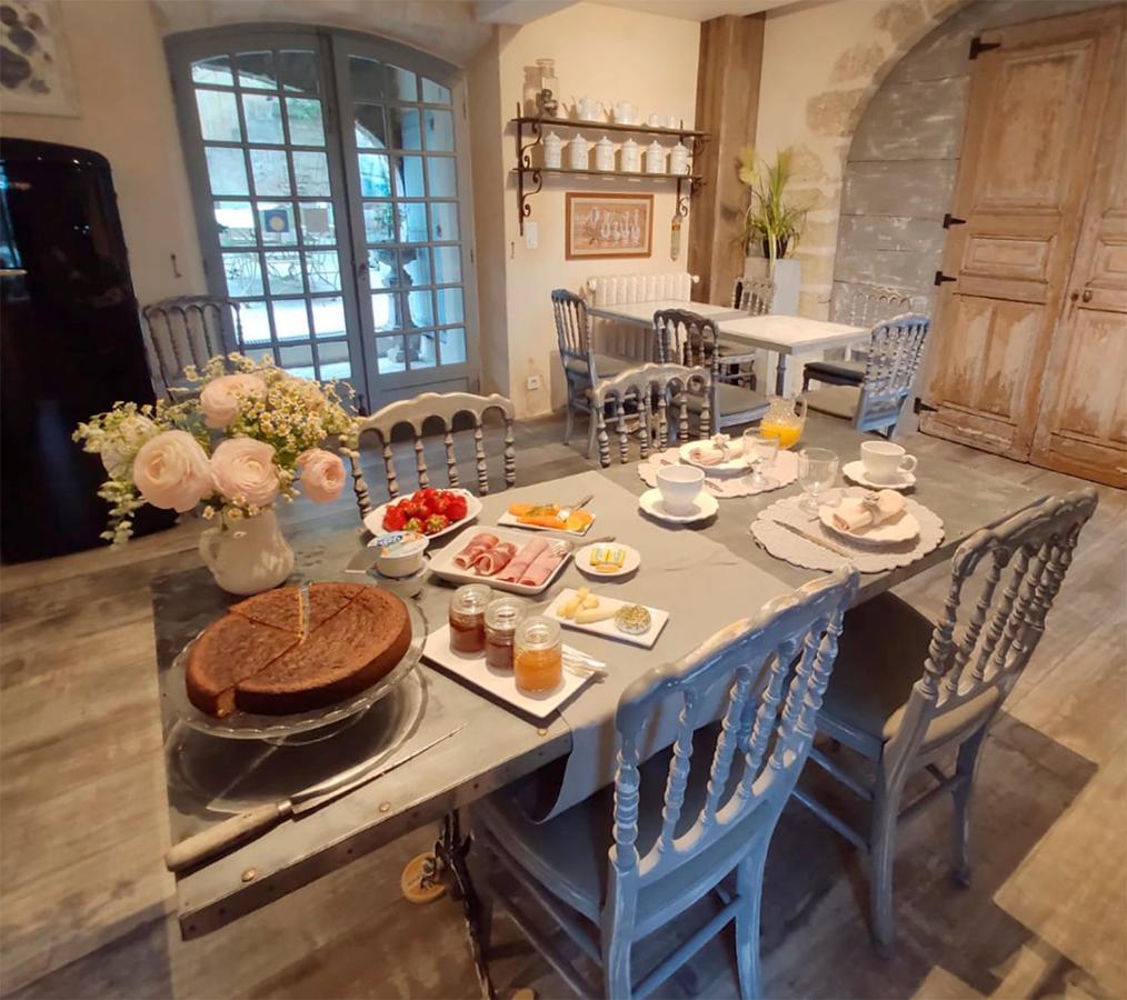 Le Petit Chateau Chateauneuf-de-Gadagne ภายนอก รูปภาพ