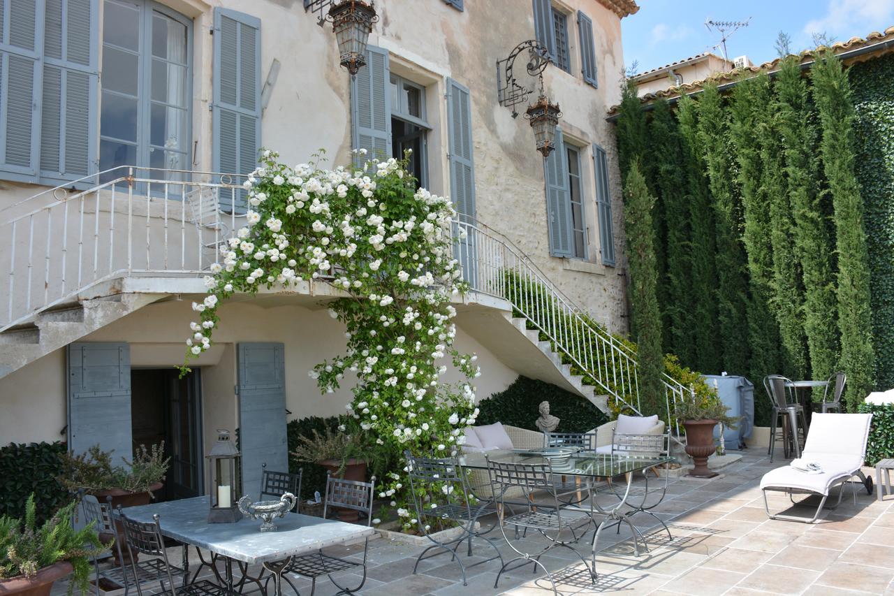 Le Petit Chateau Chateauneuf-de-Gadagne ภายนอก รูปภาพ